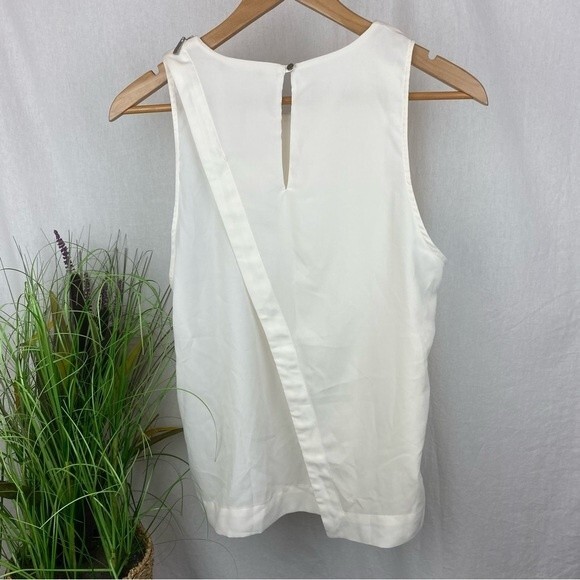 Tart Ivory Sleeveless Drape Front Zip Shoulder Top NEW M - Picture 3 of 8